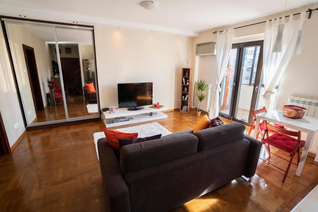 Desire, City Center Apartment Terazije Belgrado Buitenkant foto